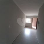 Apartamento com 37m2, 2 quartos, banheiro, sala, cozinha, quintal e SEM vaga de garagem
