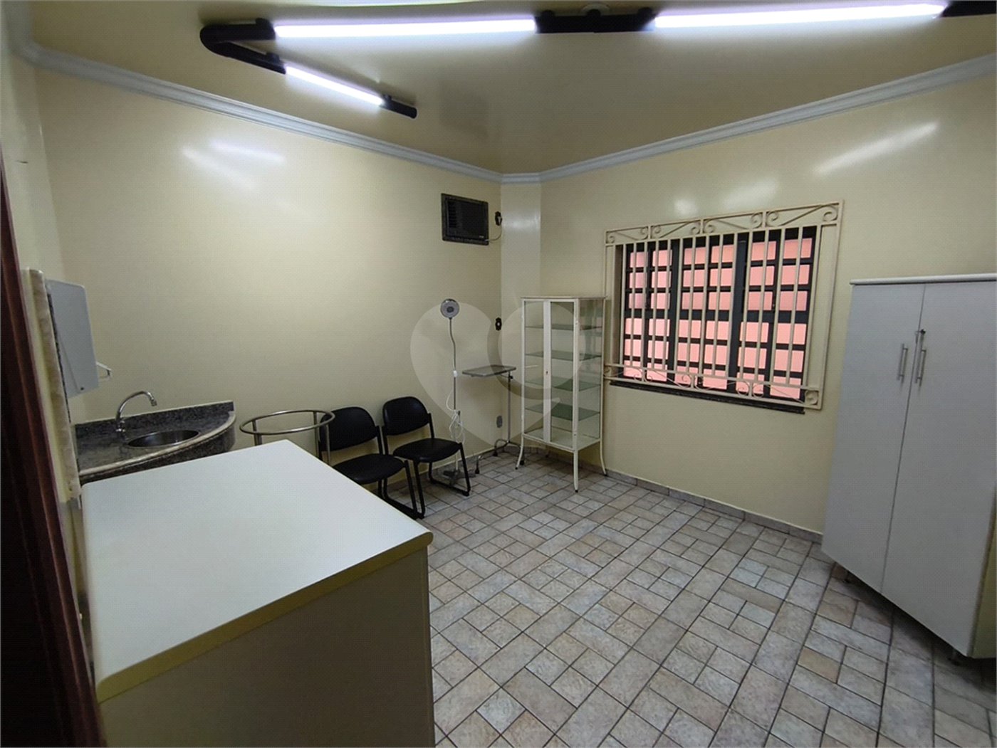 Casa à venda ou para alugar com 1 suíte, no Centro, Itapetininga, SP