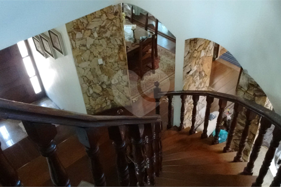 Casa à venda com 5 quartos, sendo 2 suítes, em Horto Florestal, São Paulo, SP