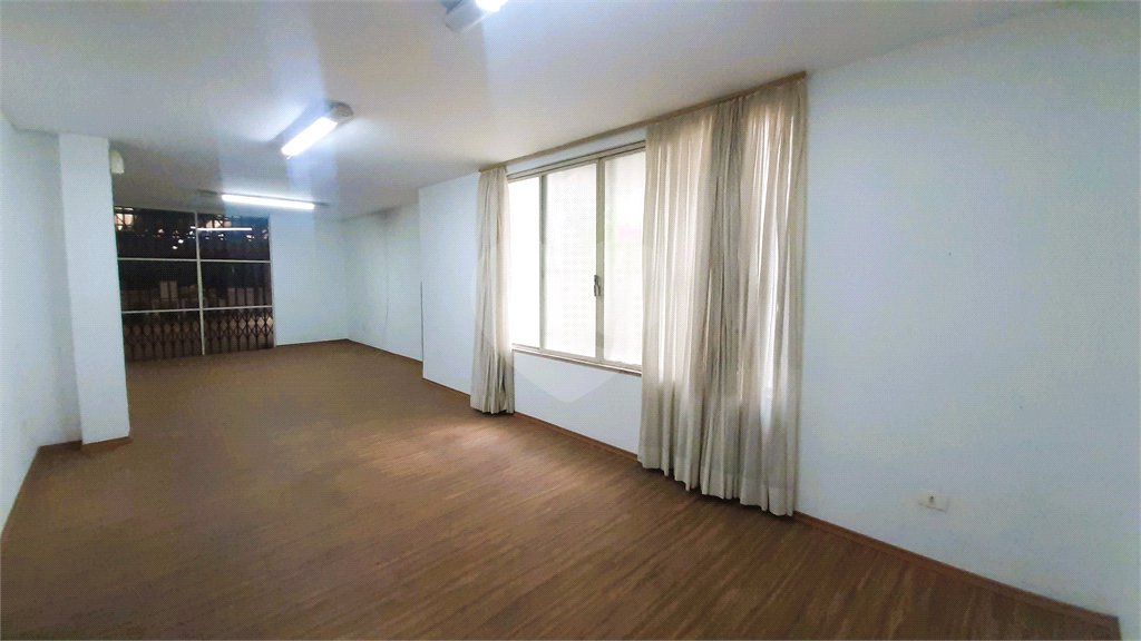 Sobrado à venda com 4 quartos, sendo 2 suítes, em Brooklin Paulista, São Paulo, SP