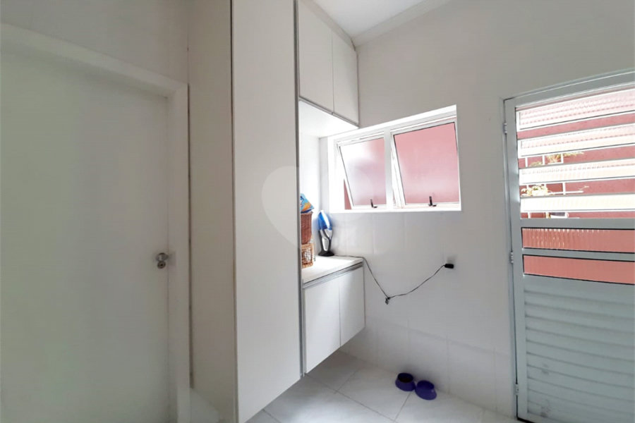Sobrado à venda com 4 quartos, sendo 3 suítes, em Tremembé, São Paulo, SP