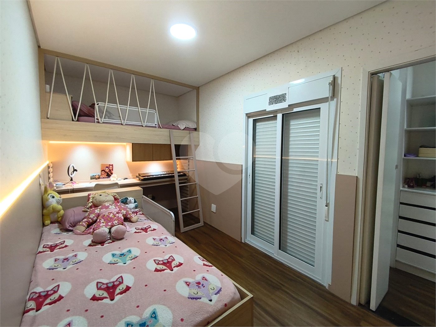 Casa à venda com 4 quartos, sendo 3 suítes, em Jardim Brasil (zona Norte), São Paulo, SP