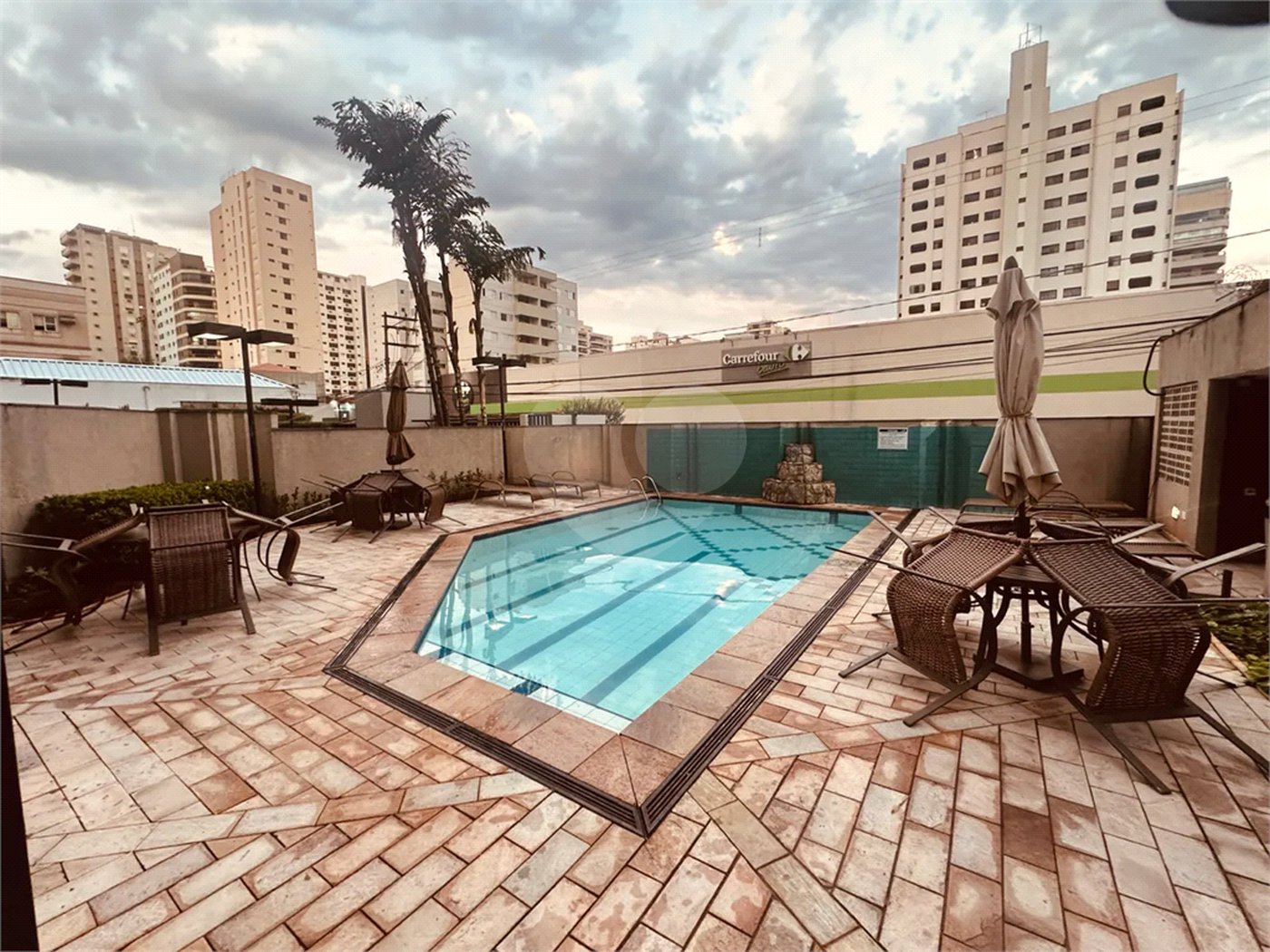 Apartamento à venda com 3 quartos, sendo 1 suíte, no Centro, Ribeirão Preto, SP