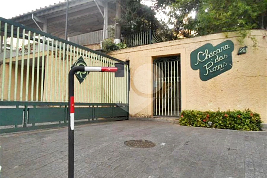 Casa à venda com 4 suítes no condomínio Chácara das Rosas, São Paulo - SP