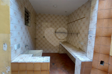 Sobrado à venda com 4 quartos, sendo 1 suíte,  em Vila Guarani (z Sul), São Paulo, SP
