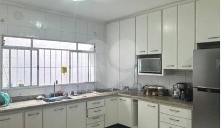 Sobrado à venda com 3 quartos, sendo 2 suítes,  em Vila Maria Alta, São Paulo, SP