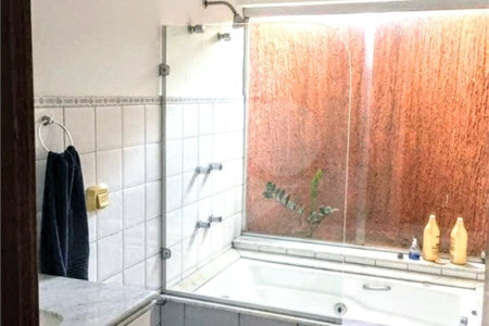 Casa à venda ou para alugar com 5 quartos, sendo 4 suítes, no condomínio Moradas São Luiz, Salto - SP