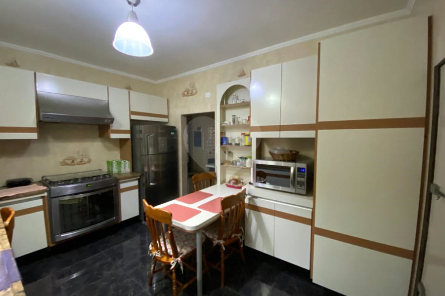 Casa à venda com 5 quartos, sendo 1 suíte,  no condomínio Casa, São Paulo - SP
