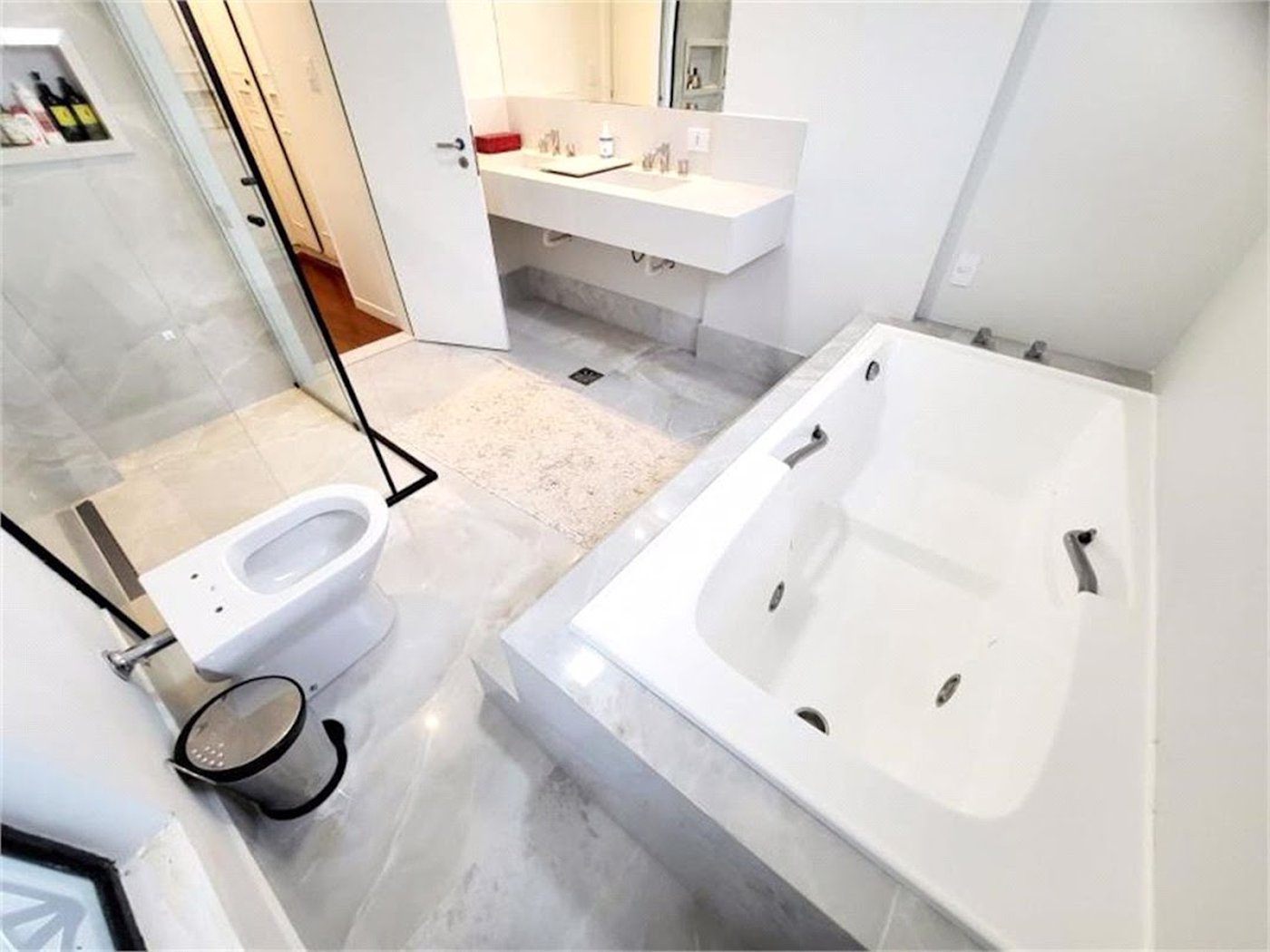 Apartamento Residencial à venda, Gonzaga, Santos - AP1919.