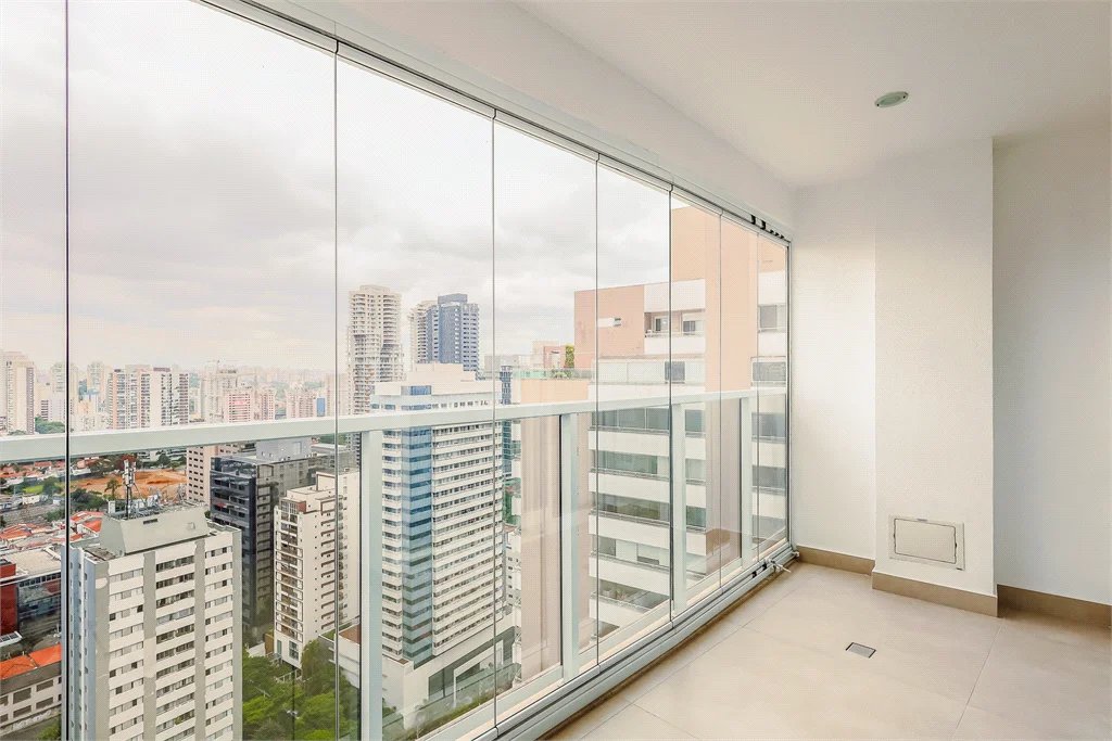 Apartamento à venda ou para alugar com 1 quarto em Vila Gertrudes, São Paulo, SP