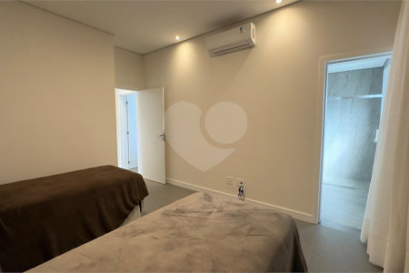 Casa à venda com 4 suítes no condomínio Parque Residencial Kurumin, Itu - SP