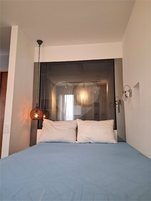 Apartamento moderno e mobiliado, 1 dormitório 1 banheiro, sala de star com varanda, cozinha americana, na Vila Olímpia.