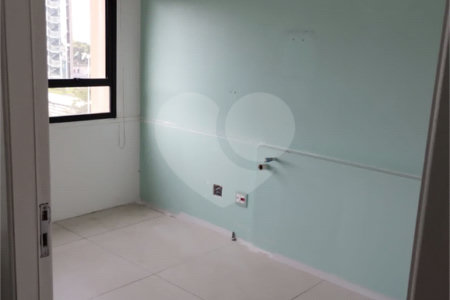 Sala à venda em Vila Bastos, Santo André, SP