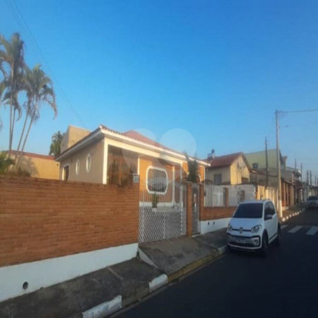 Casa à venda com 3 quartos no Centro, Iperó, SP