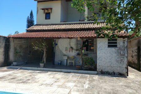 Casa à venda com 2 quartos, sendo 1 suíte,  em Vila Muriqui, Mangaratiba, RJ