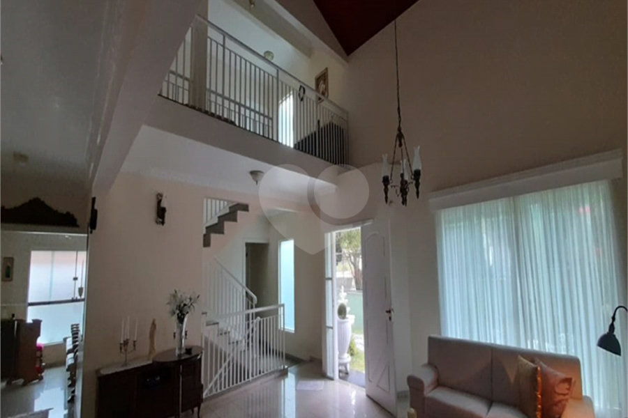 Casa à venda com 5 quartos, sendo 3 suítes,  no condomínio Alpes da Cantareira, Mairiporã - SP