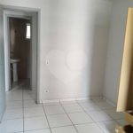 Apartamento à venda com 3 quartos em Vila Suzana, São Paulo, SP