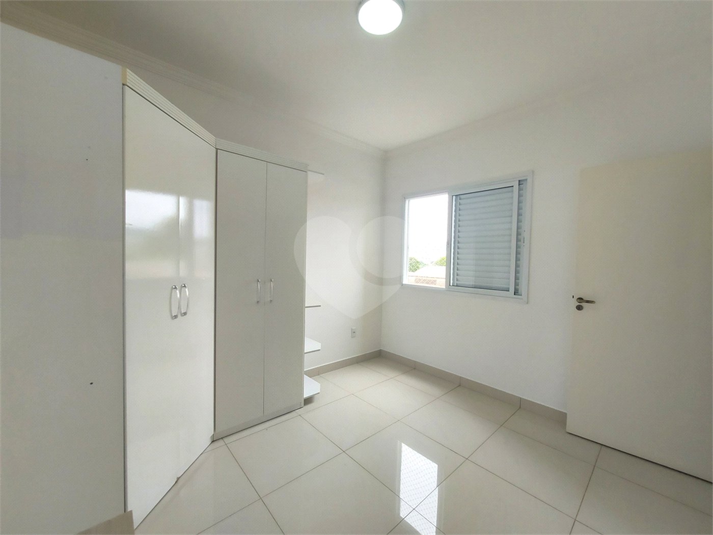 Apartamento à venda com 2 quartos, sendo 1 suíte, em Santa Claudina, Vinhedo, SP