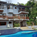 Casa à venda com 6 quartos, sendo 4 suítes, no condomínio Alpes da Cantareira, Mairiporã - SP