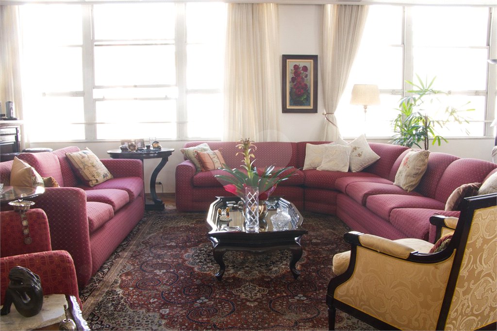 Apartamento à venda com 4 quartos, sendo 2 suítes, em Vila Buarque, São Paulo, SP