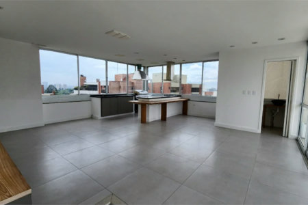 Apartamento à venda com 3 quartos, sendo 2 suítes, em Paraíso do Morumbi, São Paulo, SP