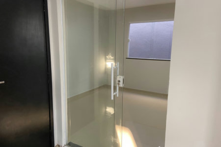 Casa à venda com 3 quartos, sendo 2 suítes, no condomínio PORTO LAGOA, Aquiraz - CE