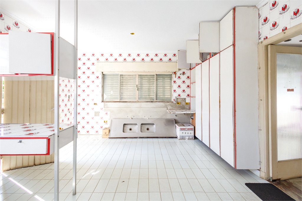 Sobrado à venda com 5 quartos, sendo 4 suítes, em Brooklin, São Paulo, SP