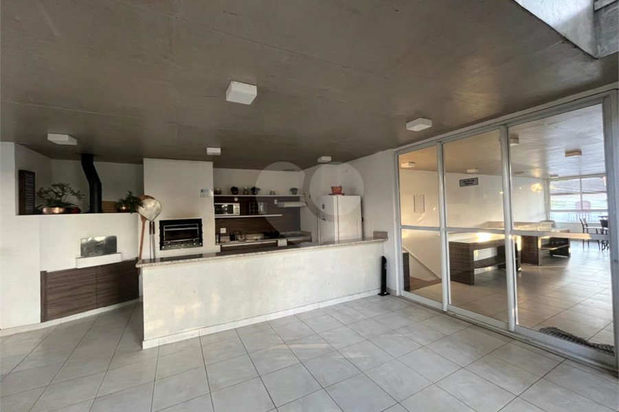 Casa à venda com 3 suítes no condomínio Domus, São Paulo - SP