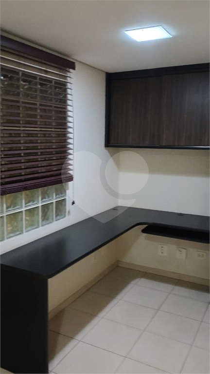 Apartamento para alugar com 3 quartos, sendo 1 suíte,  em Cerqueira Cesar, São Paulo, SP