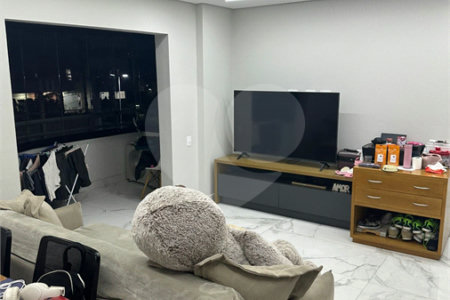 Apartamento à venda com 3 quartos, sendo 1 suíte, em Tatuapé, São Paulo, SP