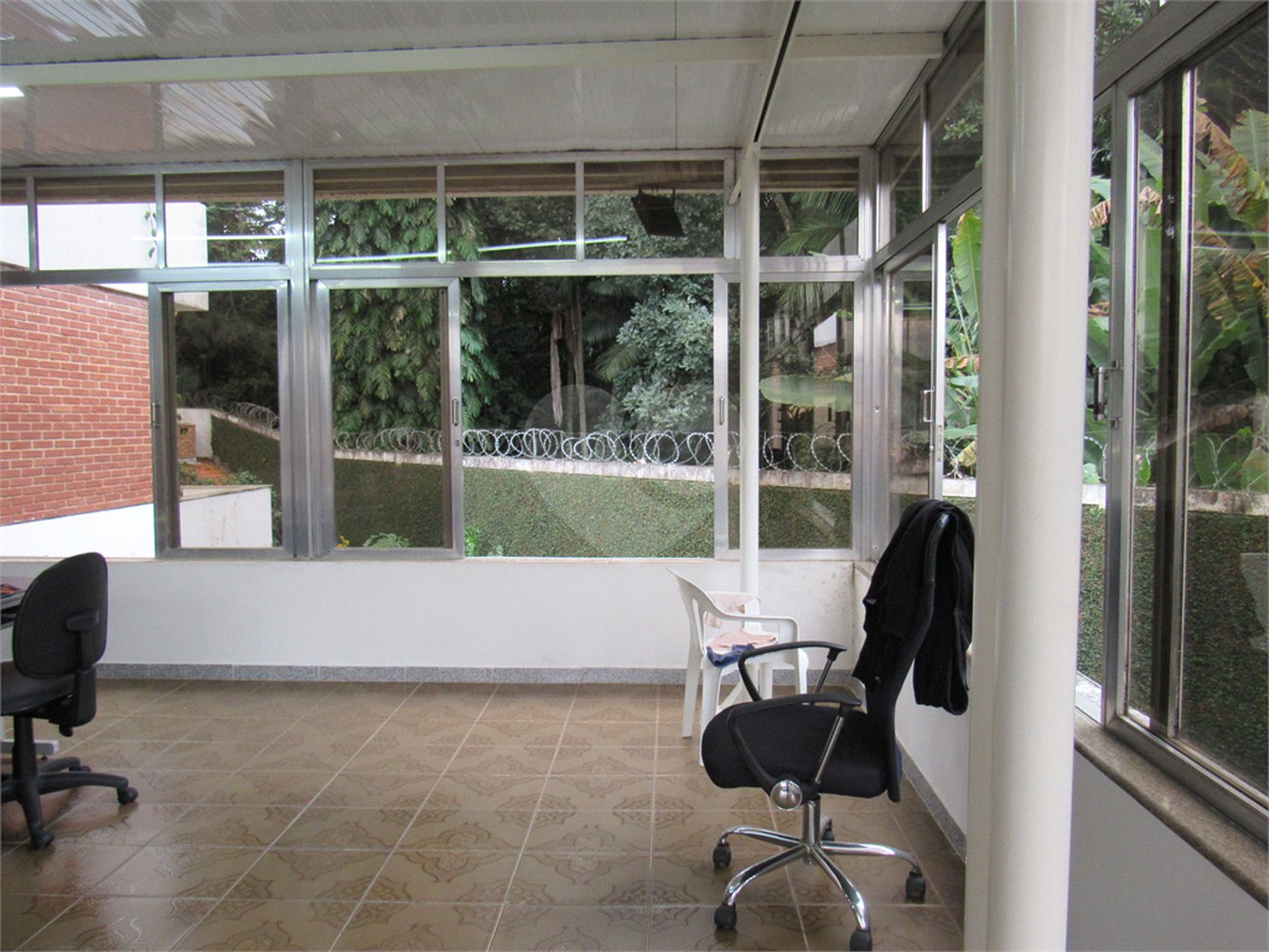 Sobrado à venda com 4 quartos, sendo 2 suítes, em Tremembé, São Paulo, SP