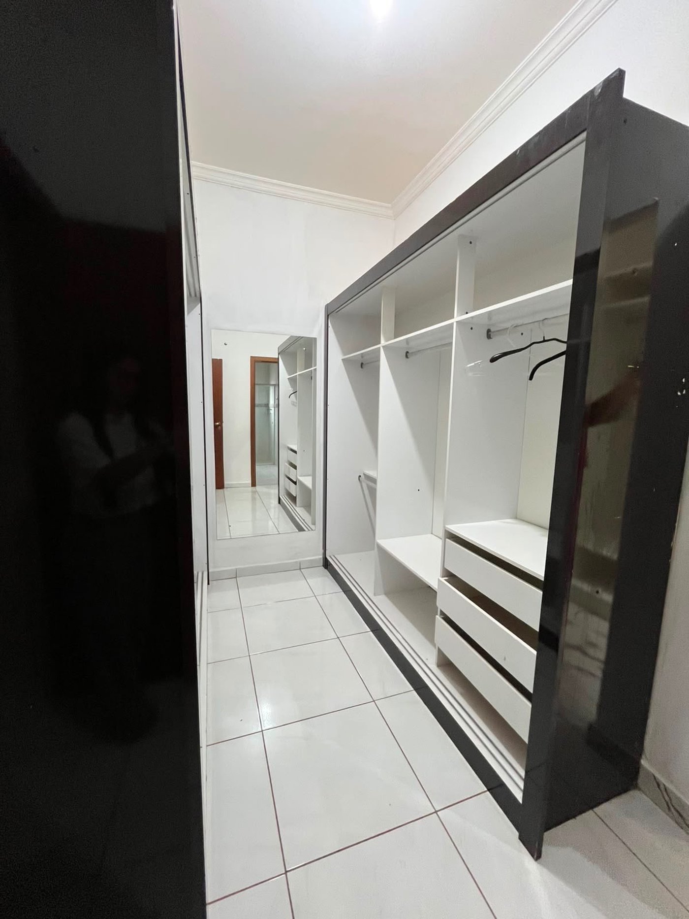 Casa à venda ou para alugar com 3 quartos, sendo 1 suíte,  em Jardim dos Ipes, Três Lagoas, MS