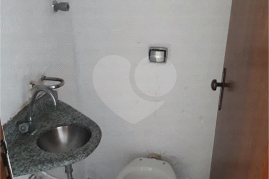 Sobrado à venda com 3 quartos, sendo 1 suíte, em Tremembé, São Paulo, SP