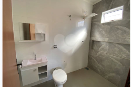 Casa à venda com 3 quartos, sendo 1 suíte, em Jardim Primavera I, Ponta Porã, MS