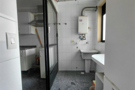 Apartamento à venda com 3 suítes em Vila Romana, São Paulo, SP
