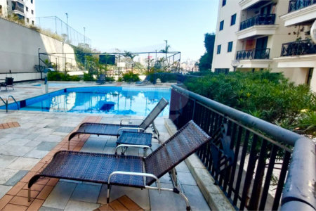 Apartamento à venda com 3 quartos, sendo 1 suíte,  em Jardim Peri Peri, São Paulo, SP