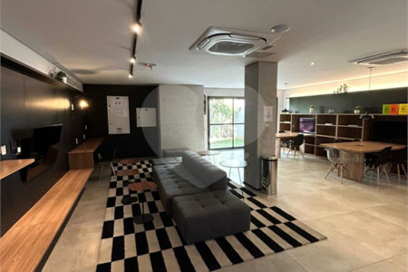 Apartamento mobiliado para locação em Moema.
