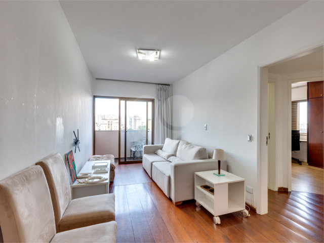 Apartamento à venda ou para alugar com 3 quartos, sendo 1 suíte,  em Alto da Boa Vista, São Paulo, SP