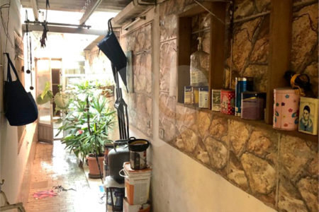 Casa Térrea à venda com 3 quartos em Cidade Domitila, São Paulo, SP