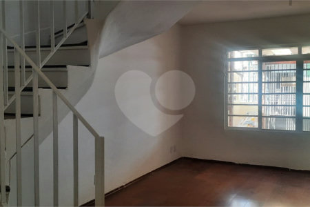 Sobrado à venda com 3 quartos em Rio Pequeno, São Paulo, SP