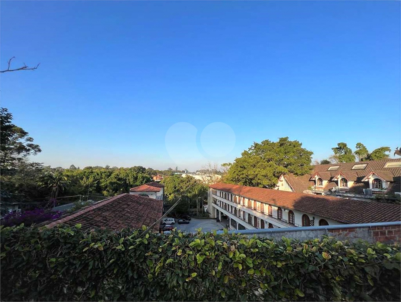 Casa à venda com 4 suítes em Vila Santo Antônio, Cotia, SP