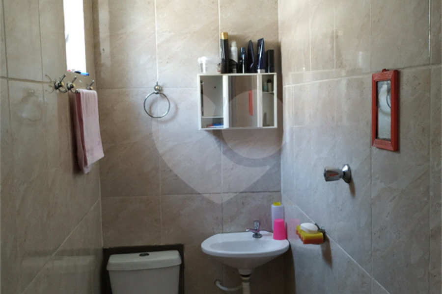 Sobrado à venda com 3 quartos em Chora Menino, São Paulo, SP