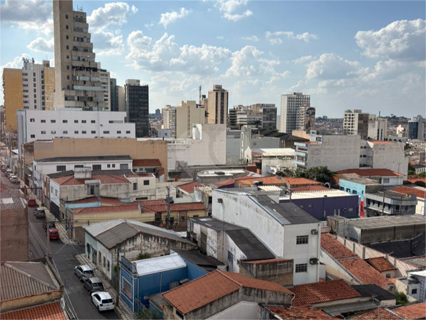 Apartamento à venda com 3 quartos, sendo 1 suíte,  no Centro, Sorocaba, SP