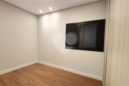 Casa à venda com 3 suítes no condomínio Vita Verdi, Valinhos - SP