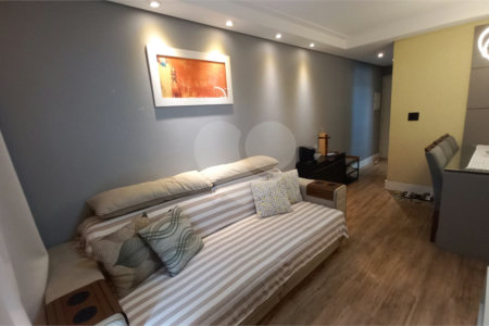 Apartamento à venda com 3 quartos, sendo 1 suíte, em Jardim Luísa, São Paulo, SP