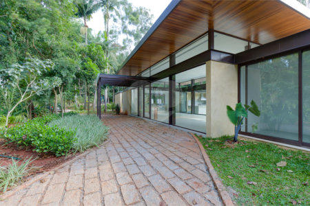 Casa à venda com 5 suítes no condomínio Chácara Flora, São Paulo - SP