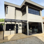 Casa à venda com 3 quartos, sendo 1 suíte, no condomínio Portal da Mata Rp, Ribeirão Preto - SP