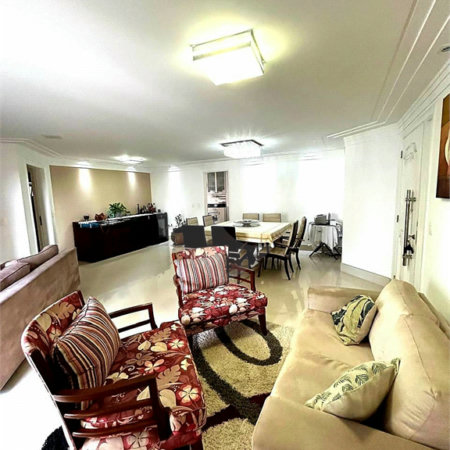 Apartamento à venda com 3 quartos, sendo 1 suíte, em Vila Regente Feijó, São Paulo, SP