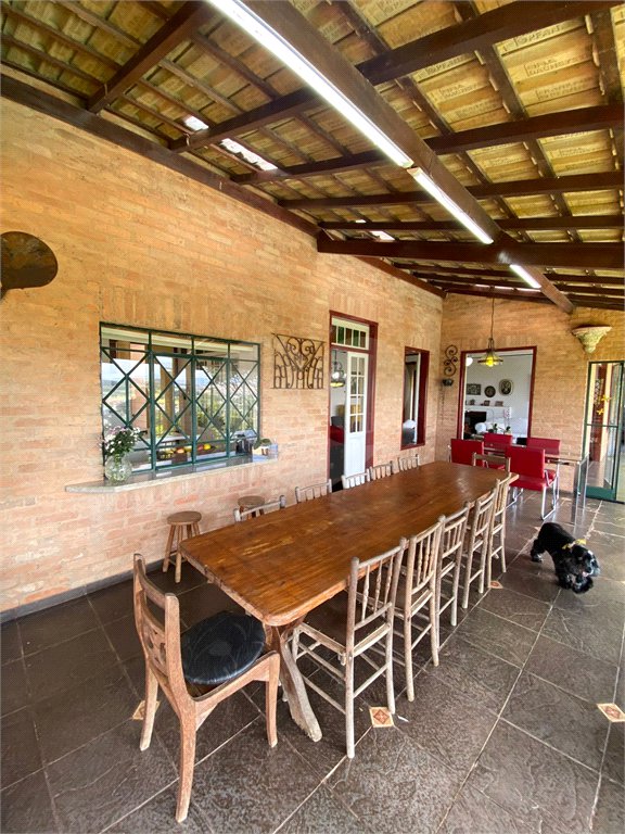 Casa à venda com 4 suítes no condomínio São Joaquim, Vinhedo - SP
