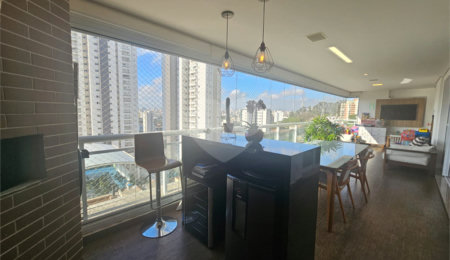 Apartamento à venda com 3 suítes em Santa Teresinha, São Paulo, SP
